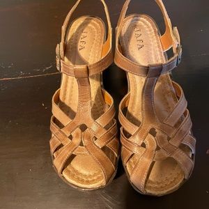 Jafa strapped clogged sandal